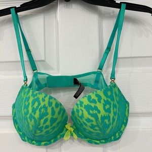 Victoria Secret bra size 36B. Underwire and padding.